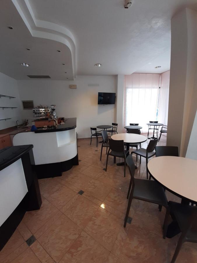 Hotel Altamarea Misano Adriatico Esterno foto