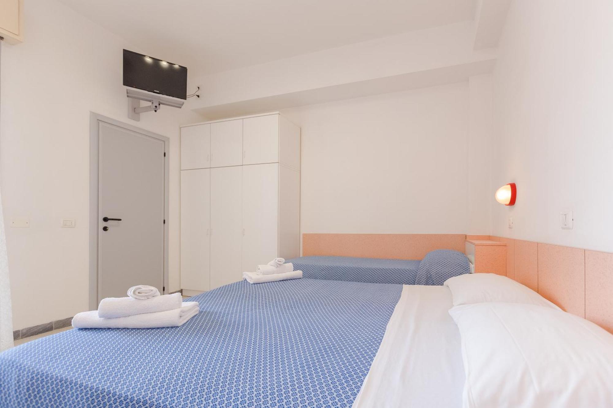 Hotel Altamarea Misano Adriatico Esterno foto